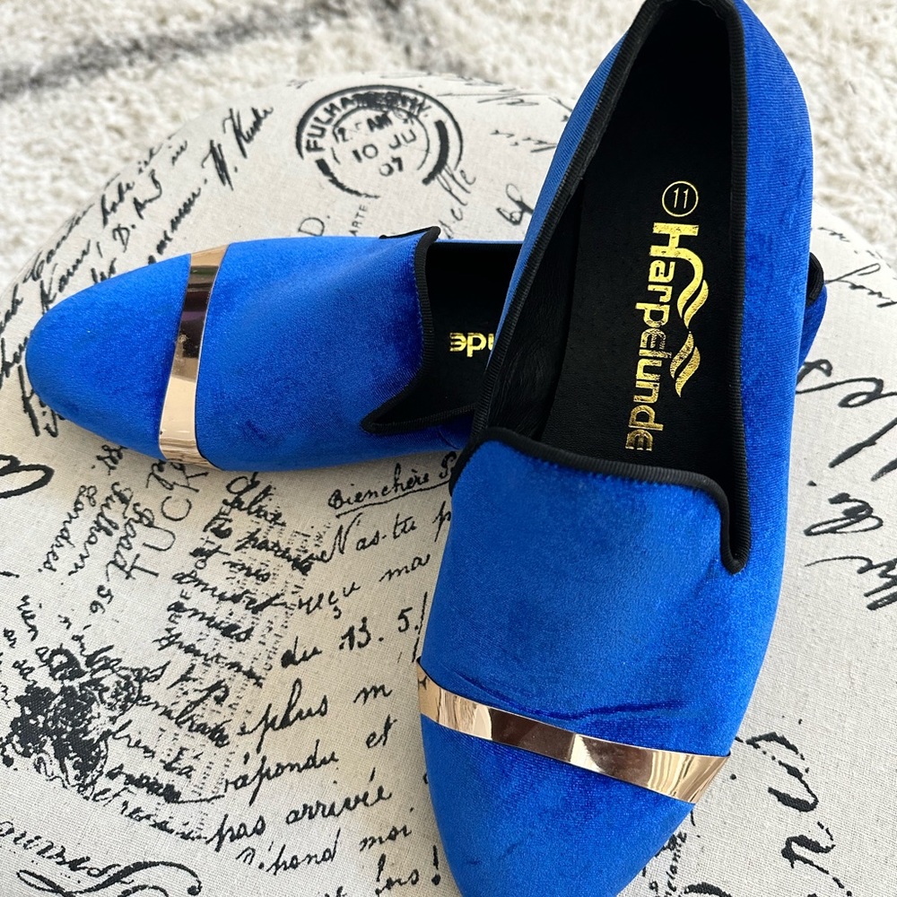 Blue velvet with gold plate men’s dress shoes